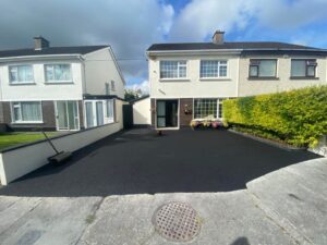 Tarmac driveway with new step in Leixlip 3